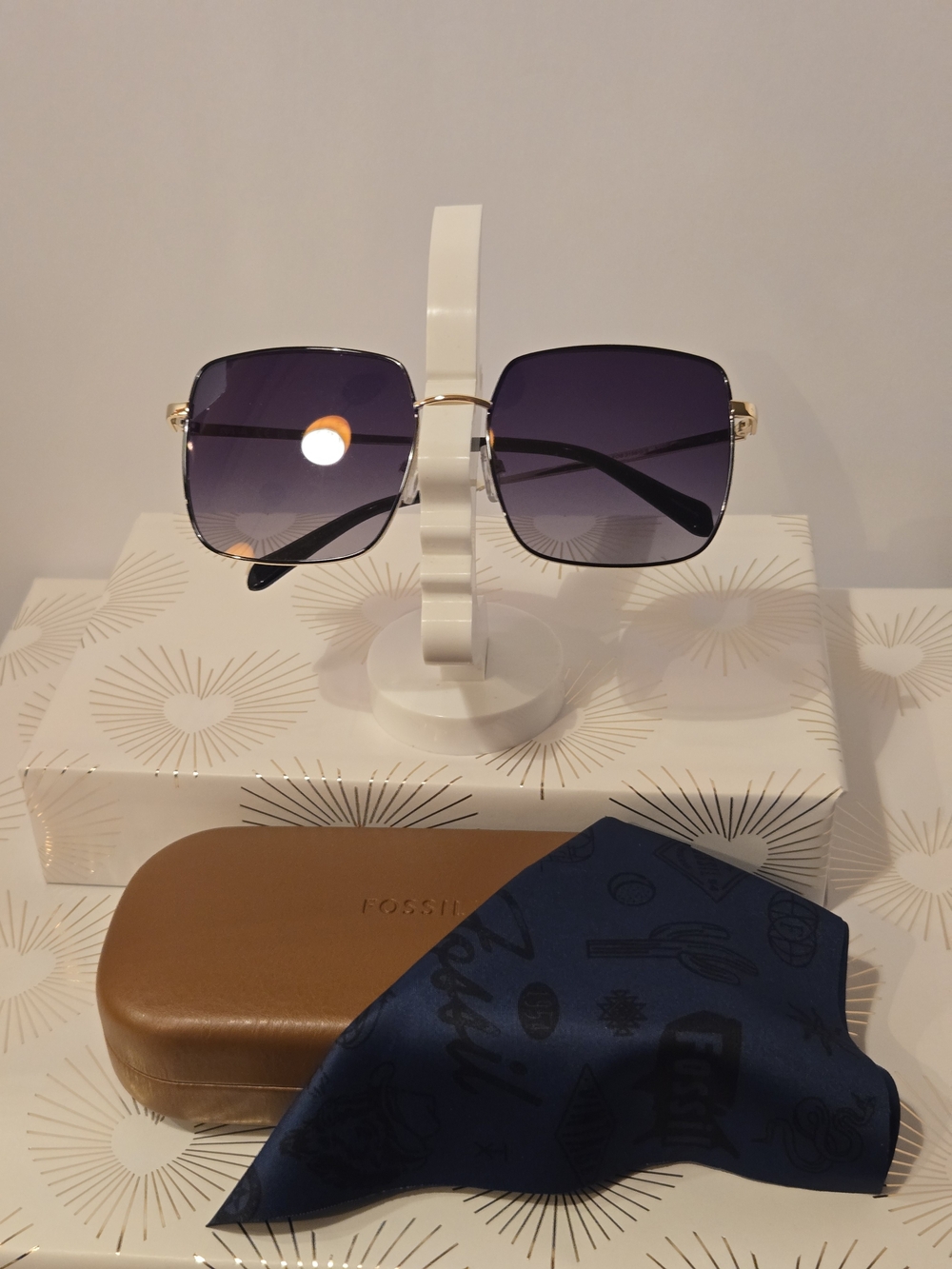 Fossil Women's Square Gradient Sunglasses in Black and Gold